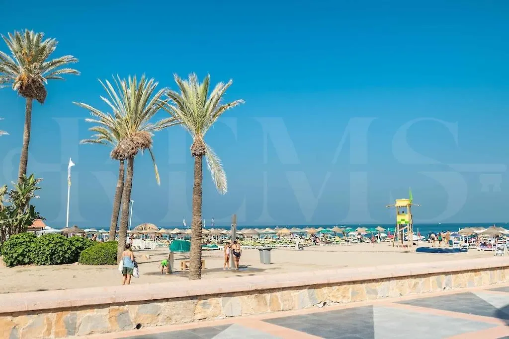 Swimming Pool & Terrace Near The Beach By Rems Torremolinos Apartment