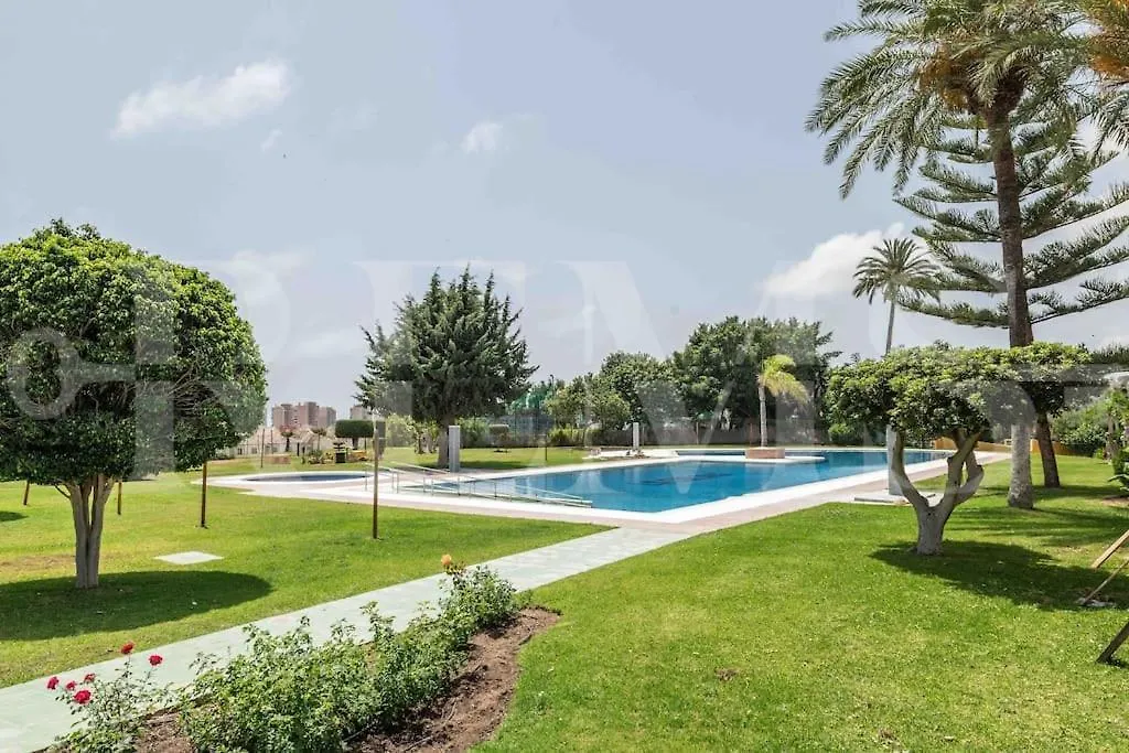 Swimming Pool & Terrace Near The Beach By Rems Торремолинос